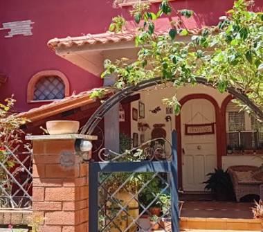 Villetta a schiera in vendita a Anzio (Roma), Via del Cinema 2