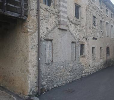 Rustico/Casale in vendita a Miane (Treviso), Vicolo Gugei 8