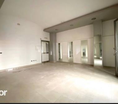 Negozio in vendita a Sant'Anastasia (Napoli), Corso Umberto I 181