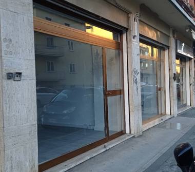 Negozio in affitto a Bologna, Zona Mazzini, Via Calabria 1
