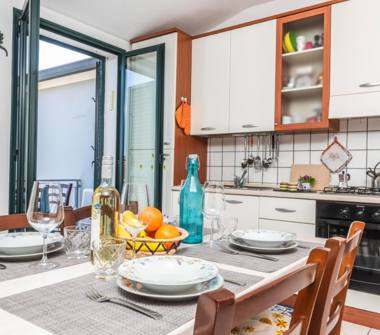 Bilocale in affitto a Valledoria (Sassari), Via Firenze 4