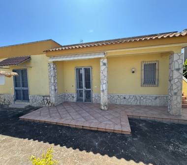 Casa indipendente in vendita a Melendugno, Frazione San Foca, Via dei Melograni 2