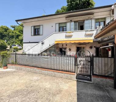 Villa in vendita a Bolzano Vicentino, Frazione Lisiera, Via Acque 37