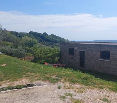 Magazzino in vendita a Mozzagrogna, Frazione Villa Romagnoli, Via Gran Sasso