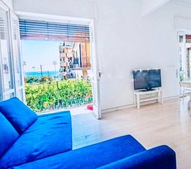 Casa indipendente in vendita a Sanremo (Imperia)