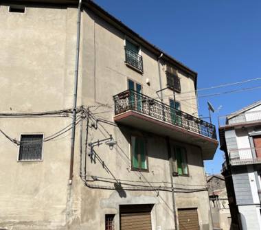 Casa indipendente in vendita a San Giovanni in Fiore (Cosenza), Via Cassiodoro 1