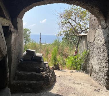 Casa indipendente in vendita a Lipari, Frazione Stromboli