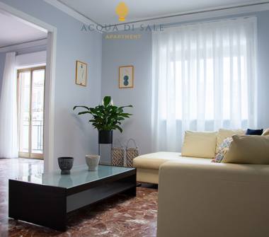 Affitto Appartamento Vacanze a Catania, Zona Borgo, Via Matteo Renato Imbriani 222