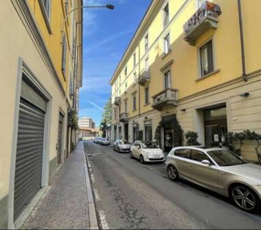 Quadrilocale in vendita a Como, Zona Borghi, Via Carloni 5