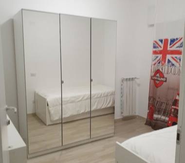 Affitto Stanza Singola a Aprilia (Latina), Via Trieste 5