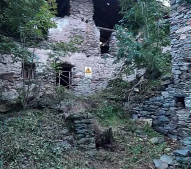 Baita/Chalet/Trullo in vendita a Aymavilles, Frazione Ozein