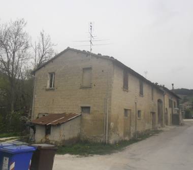 Rustico/Casale in vendita a Sant'Angelo in Vado (Pesaro e Urbino), Via Paradiso 1