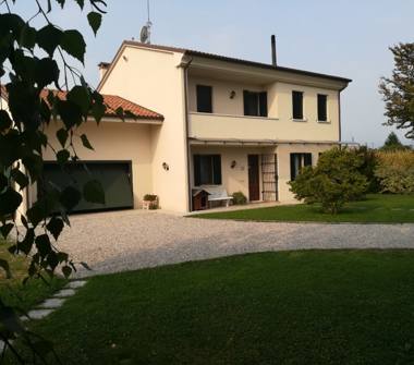 Villa in vendita a Vazzola, Frazione Tezze, Via Mengaldo 10