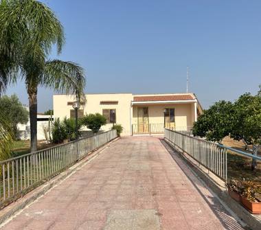 Casa indipendente in vendita a Siracusa, Frazione Porto Di Milocca, Via della Colomba 3