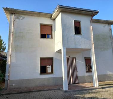 Casa indipendente in vendita a Borgo San Siro, Frazione Torazza