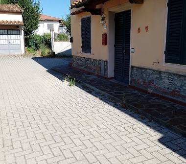 Rustico/Casale in vendita a Pistoia (Pistoia), Via Bassa della Vergine
