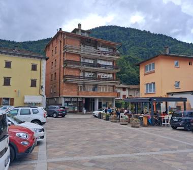 Quadrilocale in vendita a Paluzza (Udine), Via Roma 60