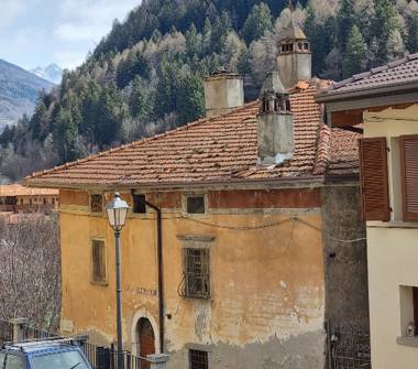 Palazzo/Stabile in vendita a Incudine (Brescia), Via Gandoni 71/b