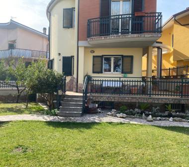 Villetta a schiera in vendita a Termoli (Campobasso), Via Udine 3