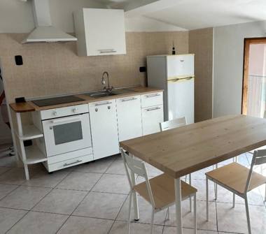 Bilocale in affitto a Sarzana, Frazione Marinella Di Sarzana, Via Emiliana 12