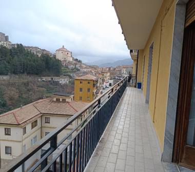 Appartamento in vendita a Moliterno (Potenza), via Roma 53