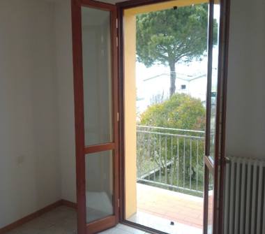 Trilocale in vendita a Ravenna, Zona Castiglione di Cervia, Via Bevanaccio 33