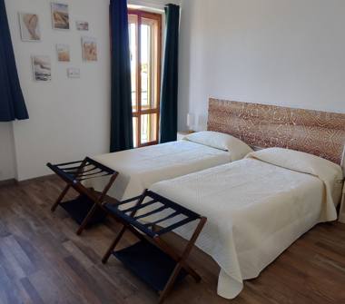 Palazzo/Stabile in affitto a Osimo, Frazione Osimo Stazione