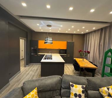 Quadrilocale in affitto a Napoli, Zona Vomero