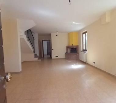 Rustico/Casale in vendita a Foligno, Frazione Forcatura