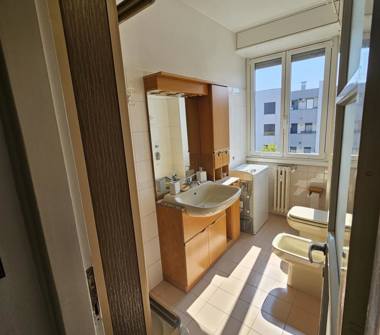 Trilocale in vendita a Monza, Zona San Carlo