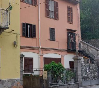 Quadrilocale in vendita a Campiglia Cervo (Biella), Via Roma 58