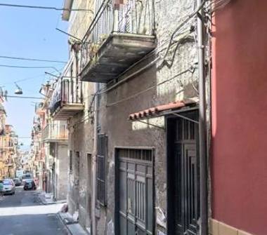 Casa indipendente in vendita a Lentini (Siracusa), Via Carnia 83