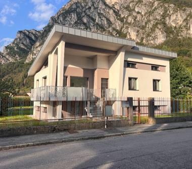 Casa indipendente in vendita a Storo (Trento), Via San Floriano 40