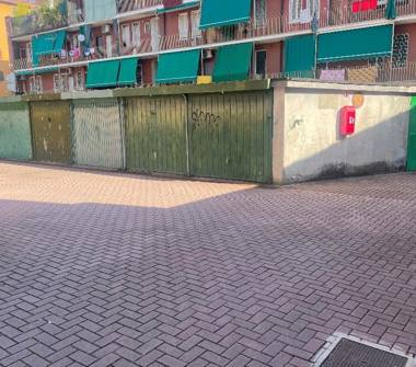 Box/Garage/Posto auto in affitto a Milano, Zona Barona, Via Barona 59