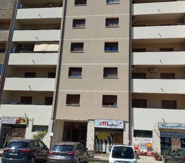 Trilocale in vendita a Catanzaro, Frazione Catanzaro Marina, Via Bezzecca 3