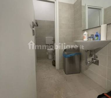 Box/Garage/Posto auto in vendita a Bologna, Zona Centro Storico, Via Alberto Menarini 1