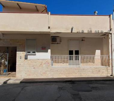 Appartamento in vendita a Vittoria, Frazione Scoglitti, Via Cap. Giuseppe Fiorentino 31