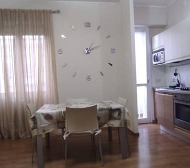 Bilocale in vendita a Milano, Zona Udine