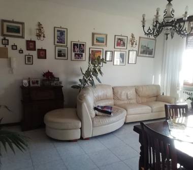 Quadrilocale in vendita a Piombino (Livorno), Via Gorgona 1