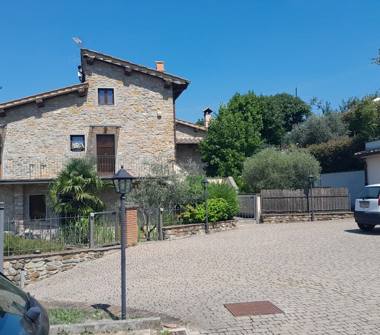 Porzione di casa in vendita a Barberino di Mugello, Frazione Montecarelli