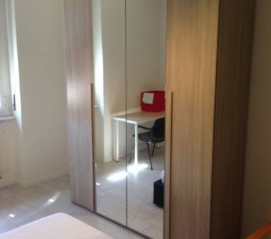 Affitto Stanza Singola a Milano, Zona Navigli, Piazza Serafino Belfanti 4