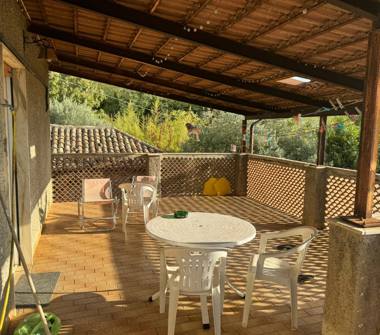 Casa indipendente in vendita a Filadelfia, Frazione Montesoro, Contrada Lucente 41