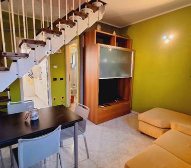 Trilocale in affitto a Brugherio (Monza e Brianza), Via Camillo Benso Cavour 14