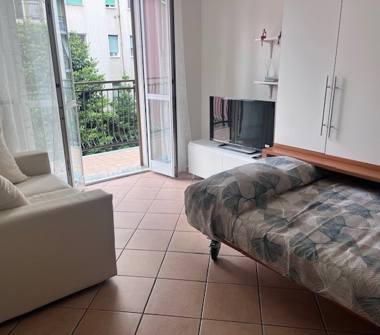 Monolocale in affitto a Cologno Monzese (Milano), Viale Umbria 7