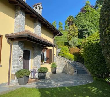 Villa in vendita a Montano Lucino, Frazione Montano