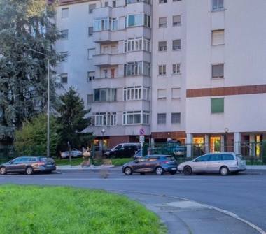 Appartamento in vendita a Milano, Zona Inganni