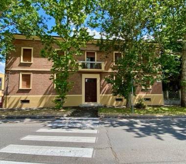 Quadrilocale in vendita a Modena, Zona Villaggio Artigiano Modena Nord