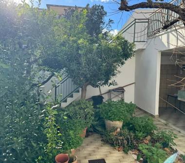 Casa indipendente in affitto a San Pietro in Lama (Lecce)