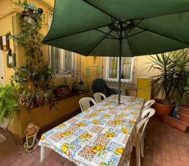 Quadrilocale in vendita a Livorno, Zona Fortezza Nuova, Via Scali delle Cantine 26