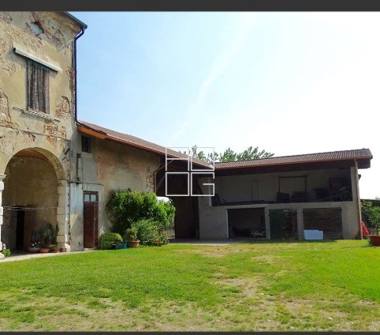 Rustico/Casale in vendita a Desenzano del Garda, Frazione Rivoltella, Località Montonale Alto 5